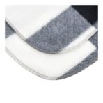 Soft plaid fleece blanket - Image 4