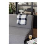 Soft plaid fleece blanket - Image 7